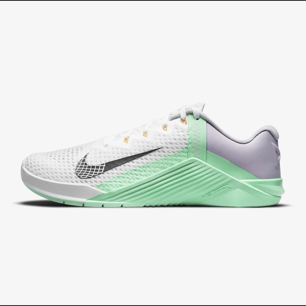 Never been worn Nike Metcon 6.